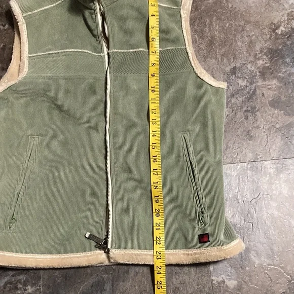 Woolrich - Ladies two-for-one: Corduroy Vest w/Matching Shirt - Picture 9 of 11